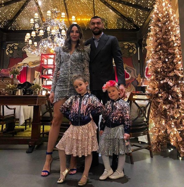 Burak Yilmaz Eski Esiyle Baristi
