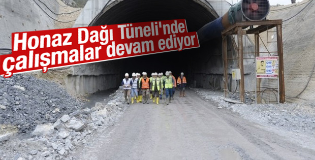 Honaz Dağı Tüneli'nde çalışmalar devam ediyor