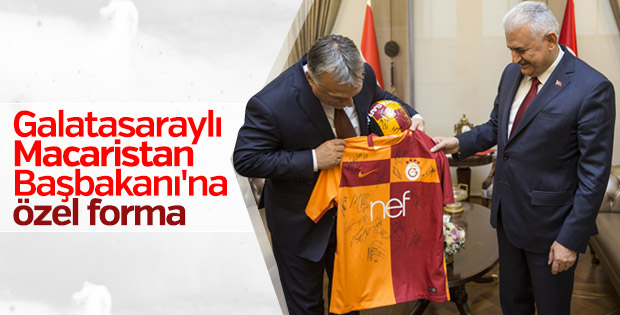 Yıldırım'dan Macaristan Başbakanı'na forma sürprizi