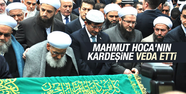 Davutoğlu İsmail Ağa cemaatinin cenazesine katıldı