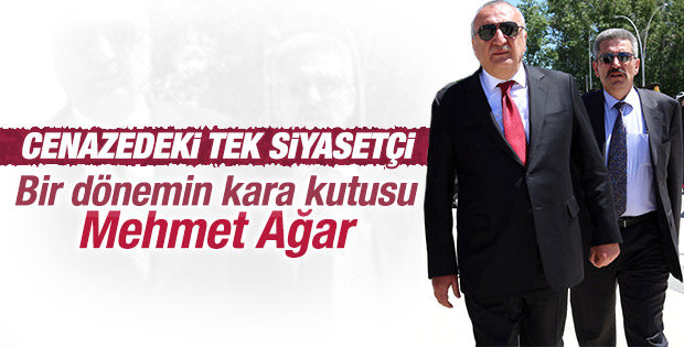 Mehmet Ağar Kenan Evren'in cenazesine katıldı