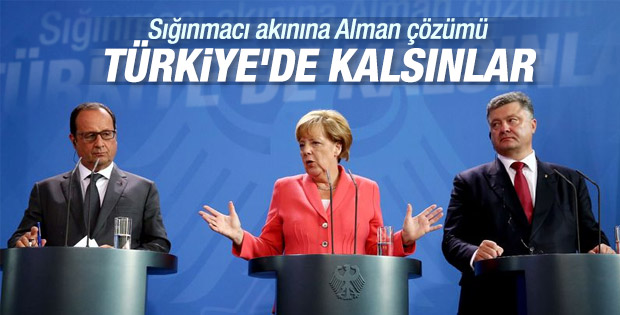 Merkel ve Hollande sığınmacılarla ilgili konuştu