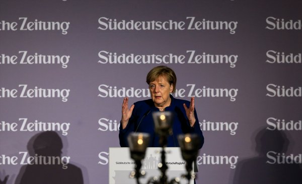 Merkel: Avrupa ordusu kurmalıyız