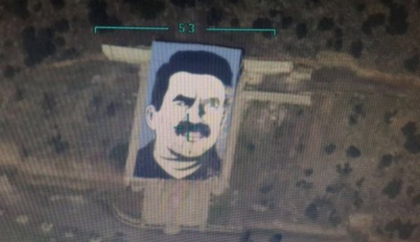 Teröristbaşı Öcalan'ın anıtının bombalandığı anlar