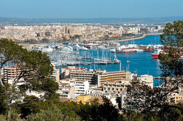 İspanya�da bir kentte turistlere kiralık ev yasaklandı