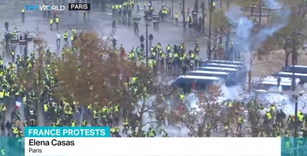 TRT World Paris'ten canlı yayında