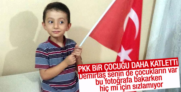 Oğluyla birlikte arkadaşlarıyla vedalaşırken şehit oldu