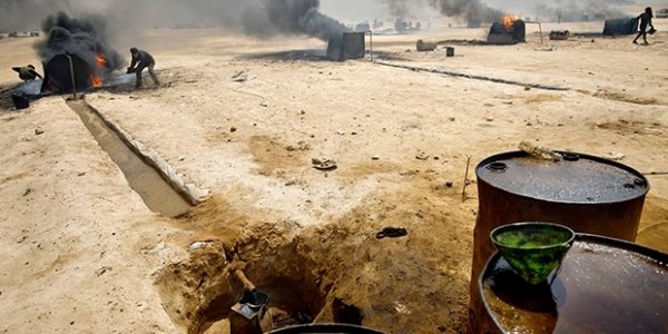 PYD Suriye'deki petrol yataklarını işgal etti