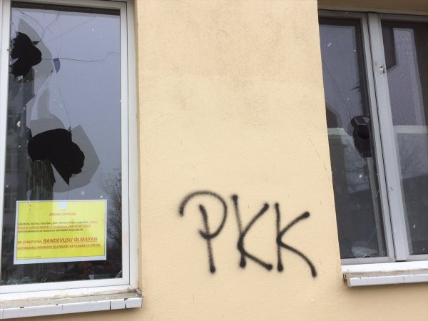Almanya'da PYD/PKK yandaşları 2 camiye saldırıda bulundu
