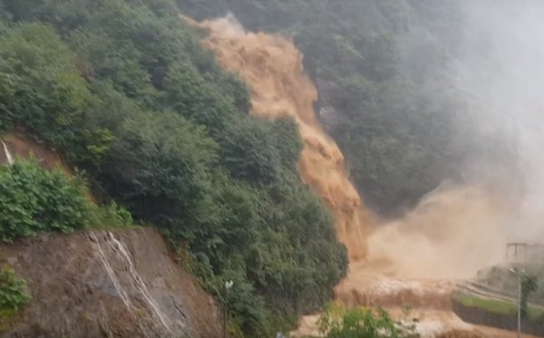 Karadeniz afetlerle boğuşuyor