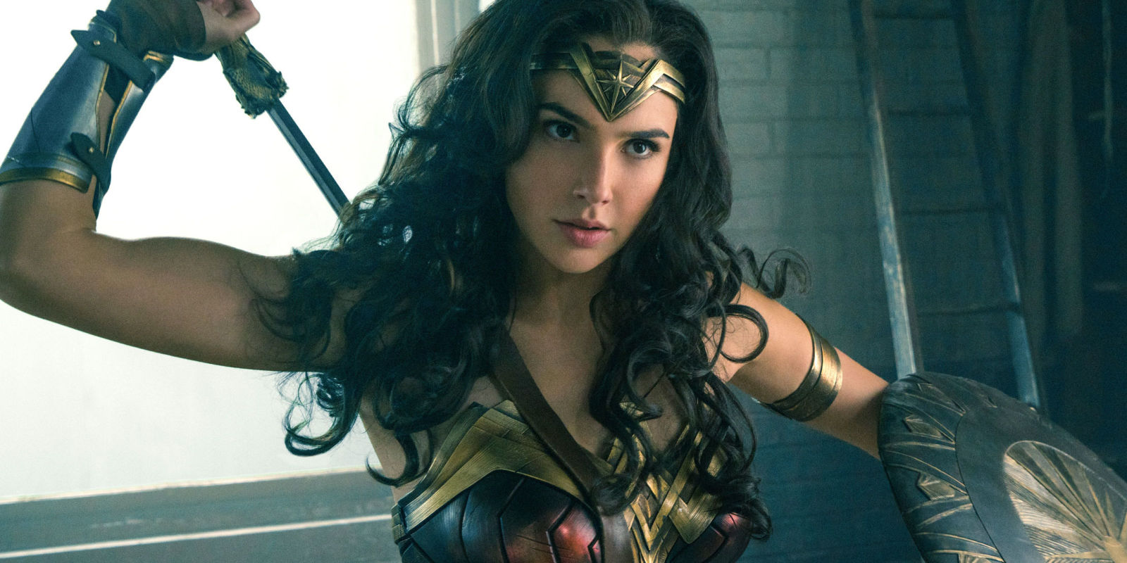 Güzel oyuncu Gal Gadot Mossad ajanı olmakla suçlanıyor