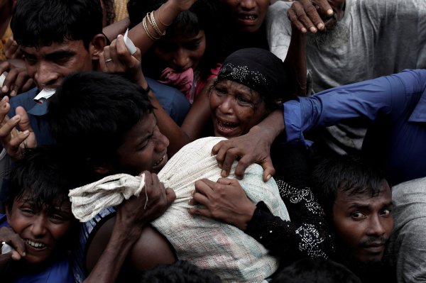 Arakanlı Müslümanlar Myanmar'a geri dönüşten endişeli