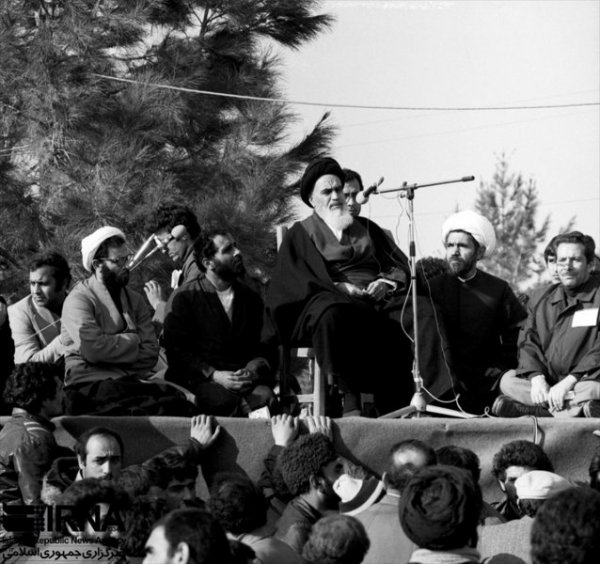 İran'da devrimin 39'uncu yılı kutlanıyor