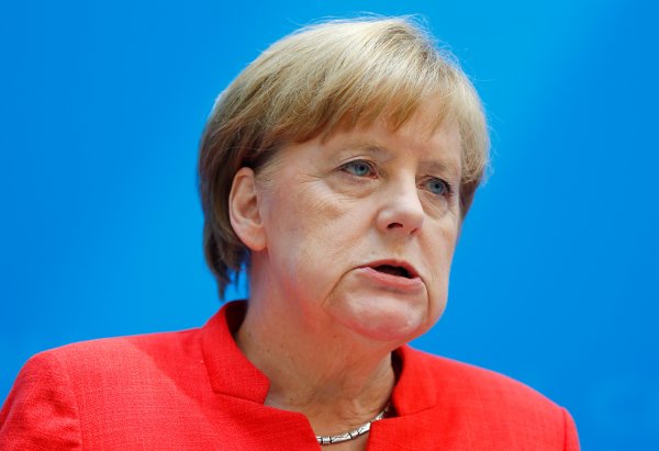 Merkel için geri sayım başladı: CSU rest çekti