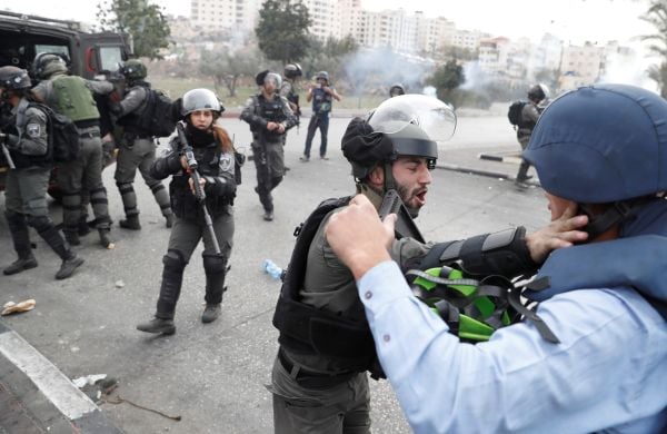 İsrail askerlerinin Cuma barbarlığı