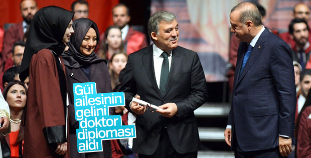 Gül ailesinin gelini de İÜ'den mezun oldu