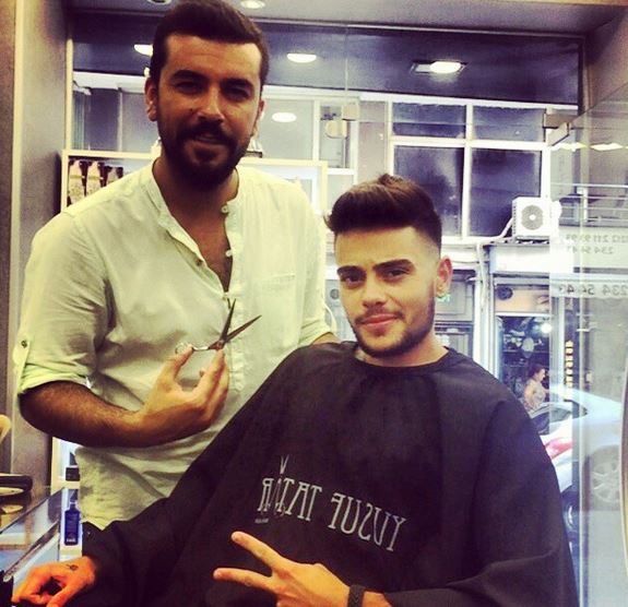 Rüzgar Erkoçlar'a genç kızlar rahat vermiyor - Resim: 0