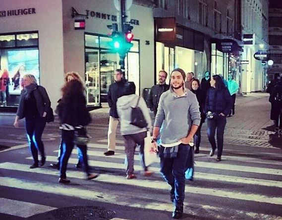 Rüzgar Erkoçlar'a genç kızlar rahat vermiyor - Resim: 2