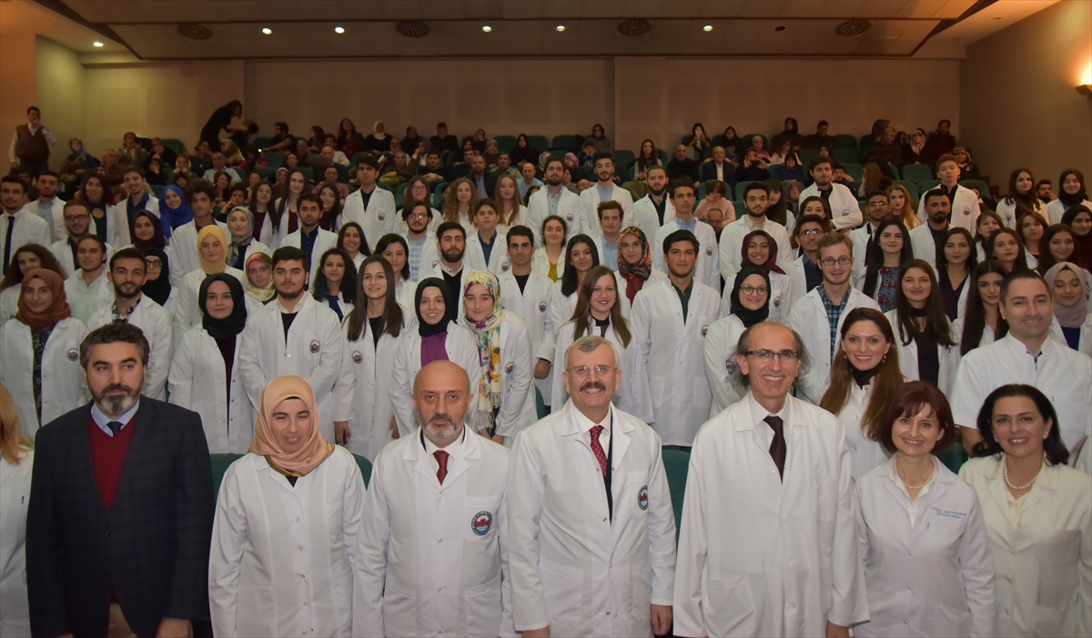 Mekteb-i Tıbbiye-i Şahane'de 84 yıl sonra önlük giydiler