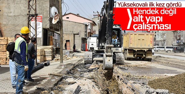 Hakkari'de alt yapı çalışmaları kaldığı yerden devam ediyor