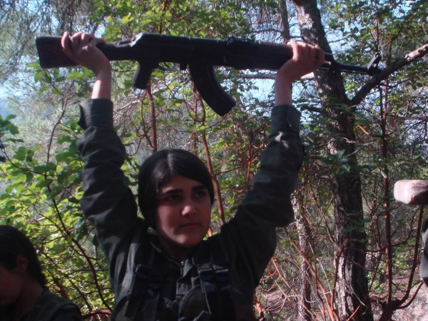 PKK'nın silah altına aldığı çocuklar