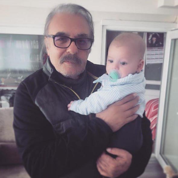 Ferdi Tayfur�dan dede torun fotoğrafı