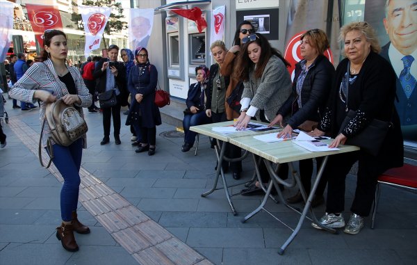 MHP'den tecavüzcüler vatandaşlıktan çıkarılsın kampanyası