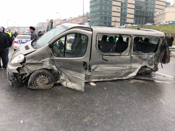 Bağcılar'da kaza: 9 yaralı