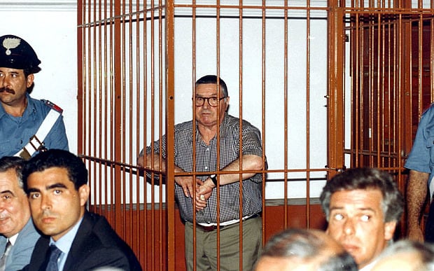İtalyan mafya babası 'Canavar' Toto Riina öldü