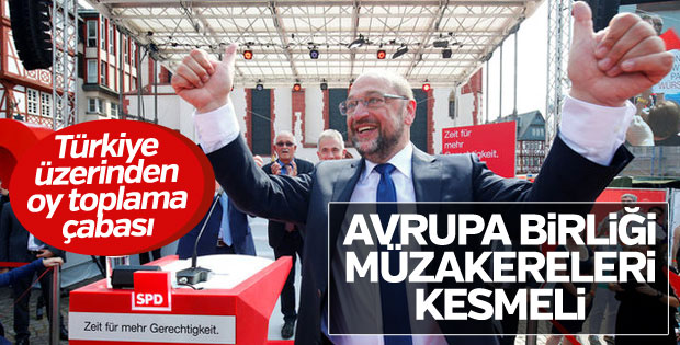 Alman başbakan adayı Schulz yine Türkiye'ye yüklendi