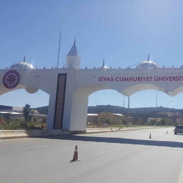 sivas cumhuriyet universitesi ne yeni kapi