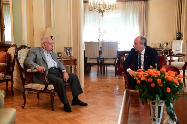 Muharrem İnce Hüsamettin Cindoruk'u ziyaret etti