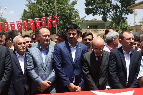 Suruç'ta cenazede büyük kalabalık
