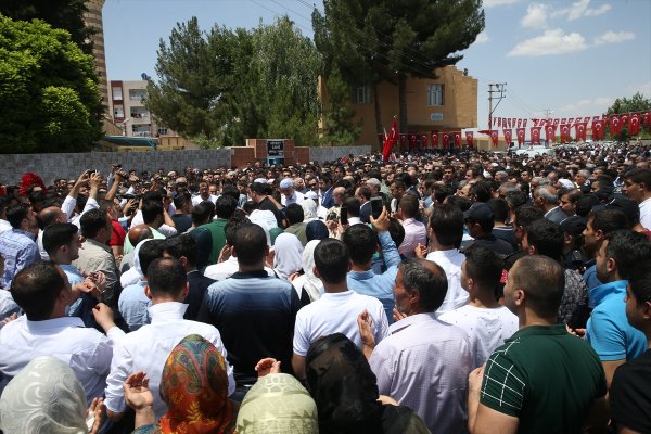 Suruç'ta cenazede büyük kalabalık