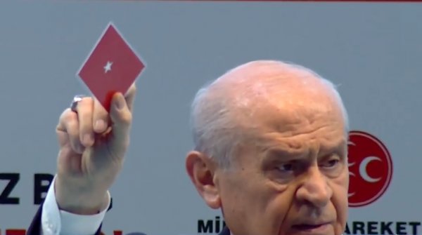 Bahçeli'den yeni sisteme ay-yıldızlı örnek
