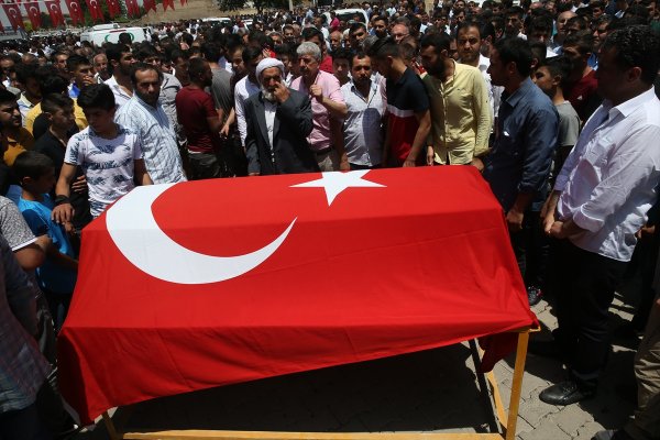 Suruç'ta cenazede büyük kalabalık