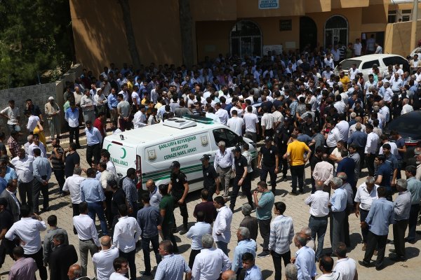 Suruç'ta cenazede büyük kalabalık