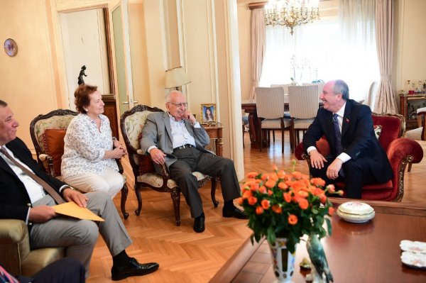 Muharrem İnce Hüsamettin Cindoruk'u ziyaret etti