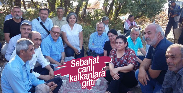 Sebahat Tuncel canlı kalkanları ziyaret etti