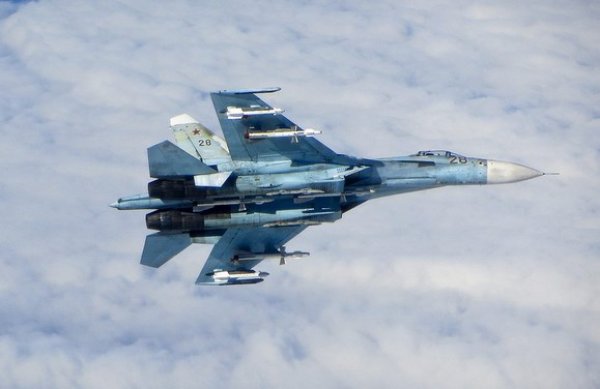 Rus jetinden Karadeniz'de ABD keşif uçağına önleme