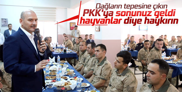 Bakan Süleyman Soylu Mehmetçik'le kahvaltıda buluştu