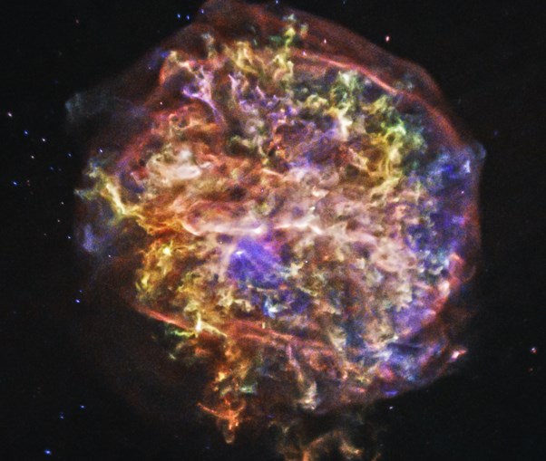Süpernova kalıntısındaki maddelerin renk cümbüşü