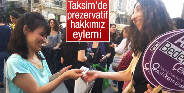 İstiklal Caddesi'nde prezervatifli eylem