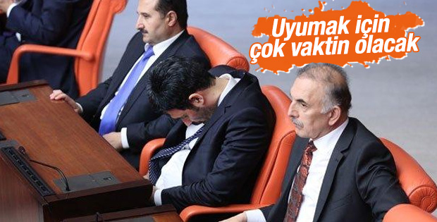 AK Parti'de Uğur Işılak çizik yedi