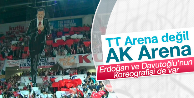 AK Partililerden 3 lidere koreografi