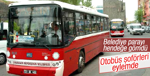 Diyarbakır'da HDP'li belediyeye kızan şoförler eylemde