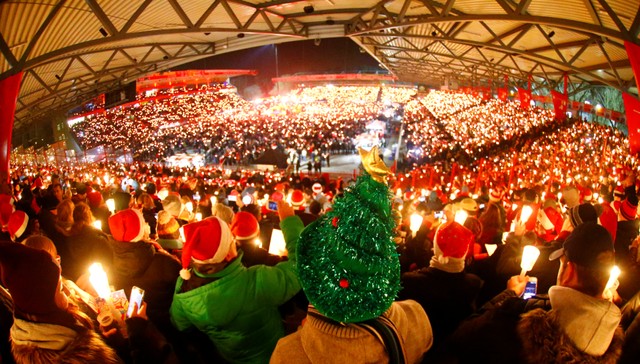 Union Berlin taraftarlarından en kalabalık Noel şarkısı