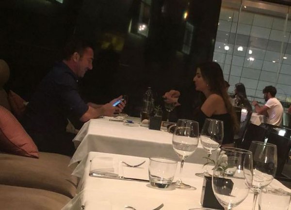 İlker İnanoğlu Playboy güzeliyle görüntülendi