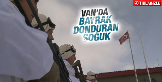 Van'da aşırı soğuk bayrağı dondurdu