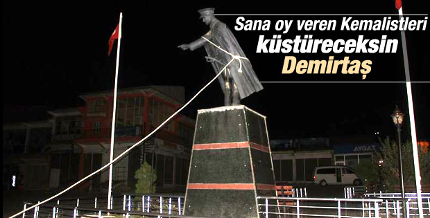 Van'da Atatürk heykeline saldırı İZLE